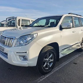 Toyota Land Cruiser Prado 2011