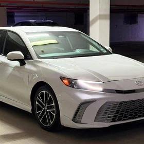 Toyota Camry 2025