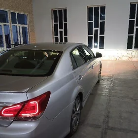 Toyota Avalon 2011