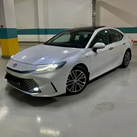 Toyota Camry 2025