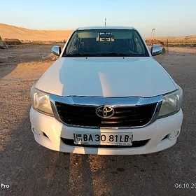 Toyota Hilux 2013