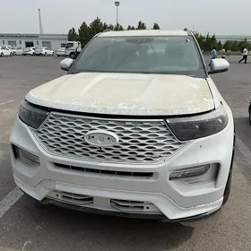 Ford Explorer 2024