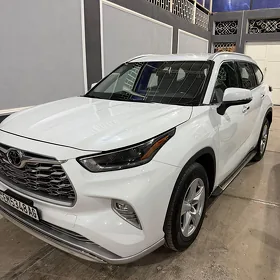 Toyota Highlander 2021