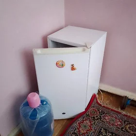 холодилник
холодильник