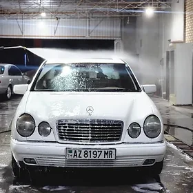 Mercedes-Benz E320 1998
