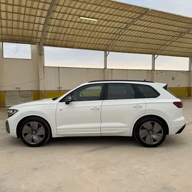Volkswagen Touareg 2025