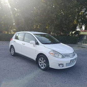 Nissan Versa 2011