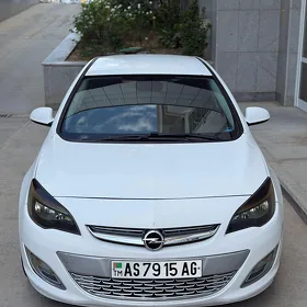 Opel Astra 2014