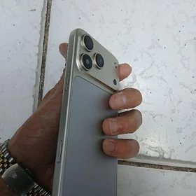 Iphone 17pro max 4/64