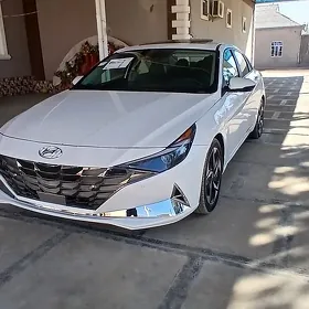 Hyundai Elantra 2021