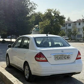 Nissan Versa 2008
