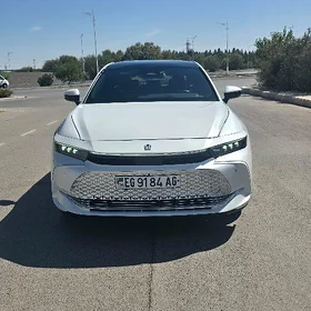 Toyota Crown 2023