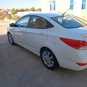 Hyundai Accent 2014