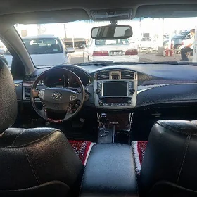Toyota Avalon 2010