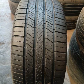 Michelin 235 45 18 Defender²