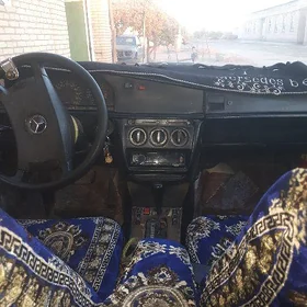 Mercedes-Benz 190E 1988