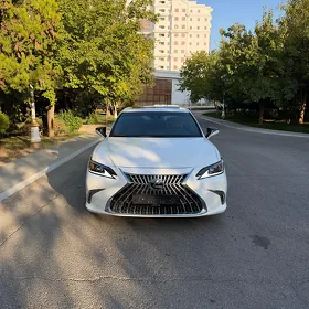 Lexus ES 350 2023