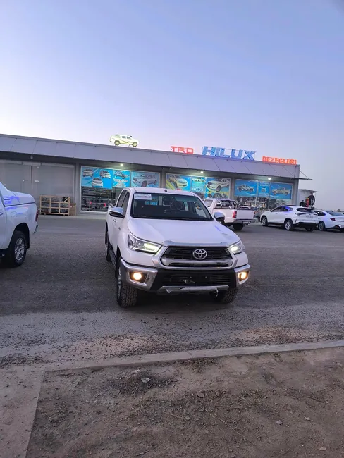 Toyota Hilux 2026 - 1