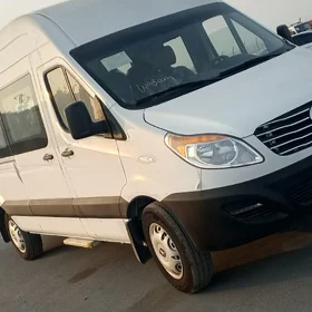 Toyota Hiace 2026