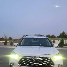 Toyota Highlander 2020