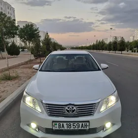 Toyota Camry 2014