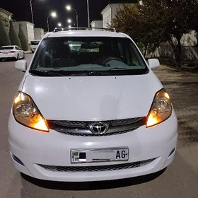 Toyota Sienna 2008