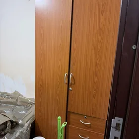 Шкаф