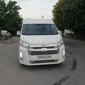 Toyota Hiace 2020
