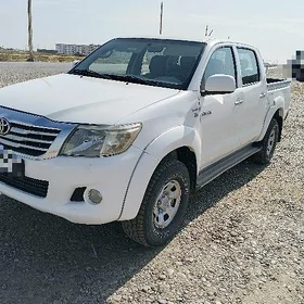 Toyota Hilux 2011