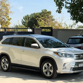 Toyota Highlander 2019