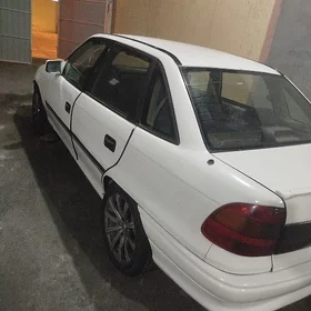 Opel Astra 1998