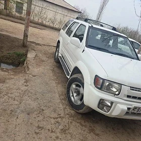 Infiniti QX4 2000