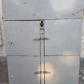 Шкаф холодильник