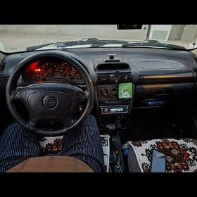 Opel Vita 1996