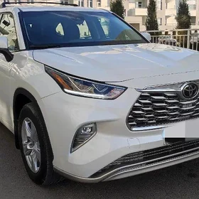 Toyota Highlander 2021