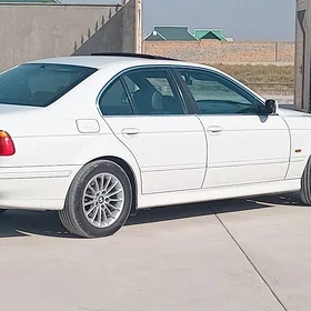 BMW E39 2002