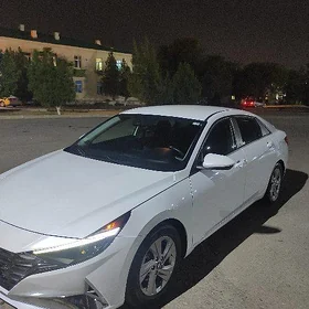 Hyundai Elantra 2021