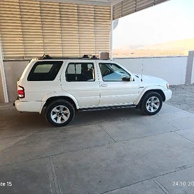 Nissan Pathfinder 2003