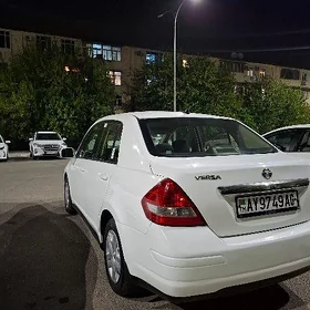 Nissan Versa 2010