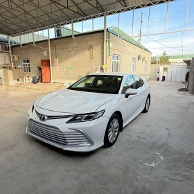 Toyota Camry 2023