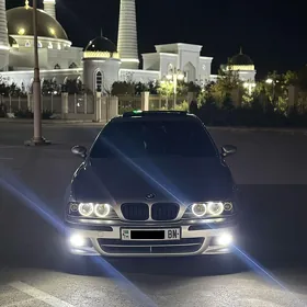 BMW E39 2001