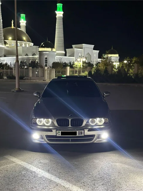 BMW E39 2001 - 1