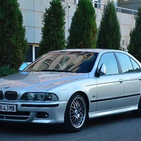 BMW E39 2001