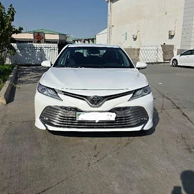 Toyota Camry 2020