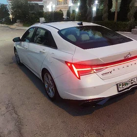 Hyundai Elantra 2021