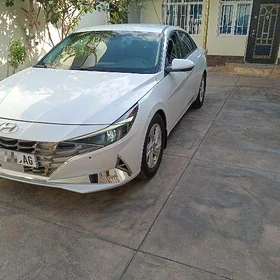 Hyundai Elantra 2021