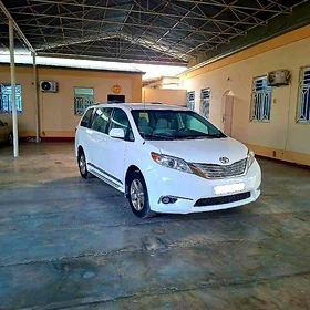 Toyota Sienna 2012