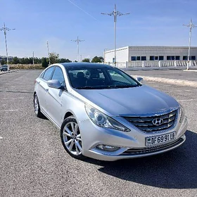 Hyundai Sonata 2011