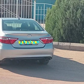 Toyota Camry 2017
