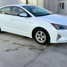 Hyundai Elantra 2020